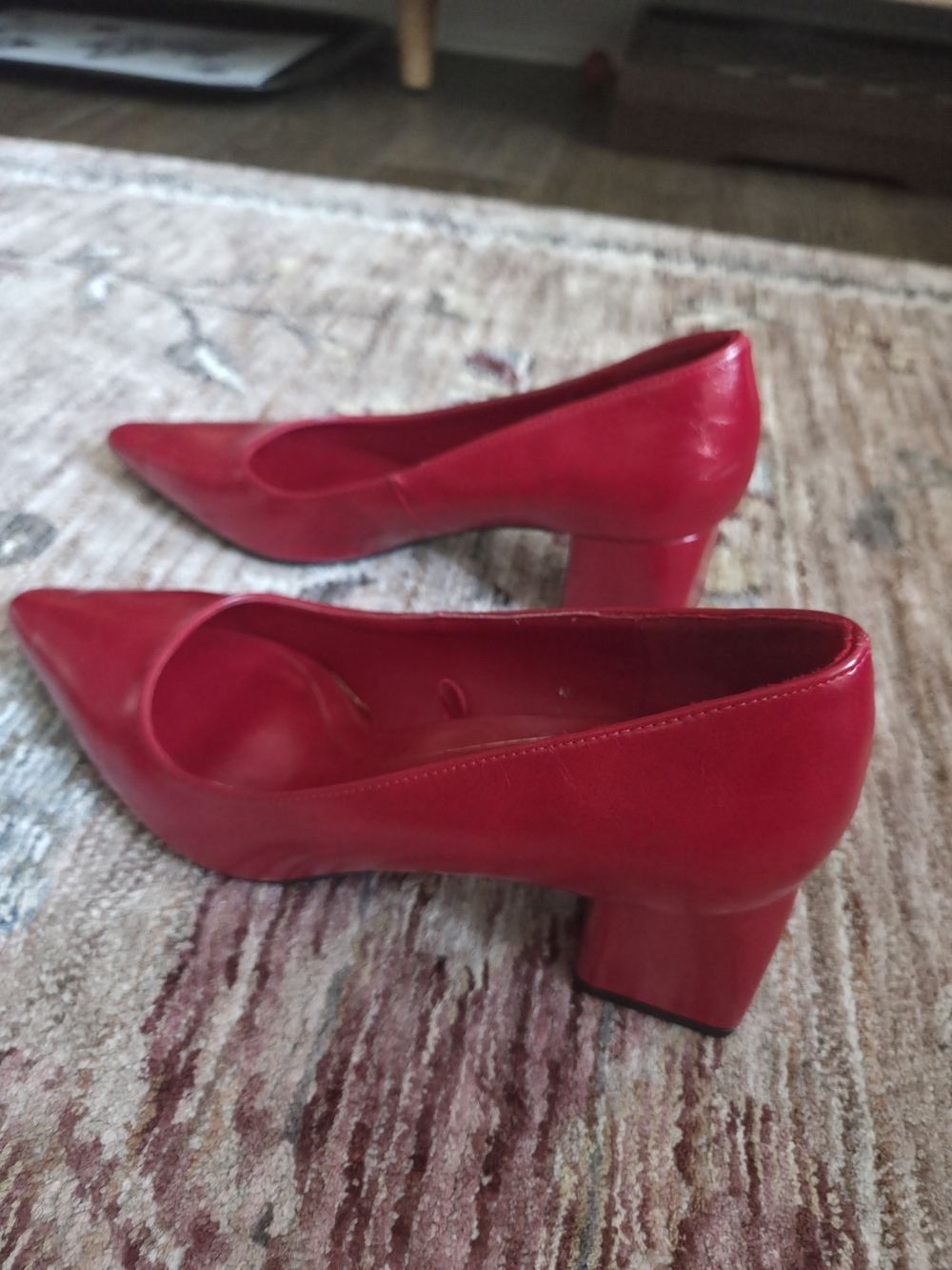 Zara Red Pointed-Toe Leather Pumps - Picture 4 of 5